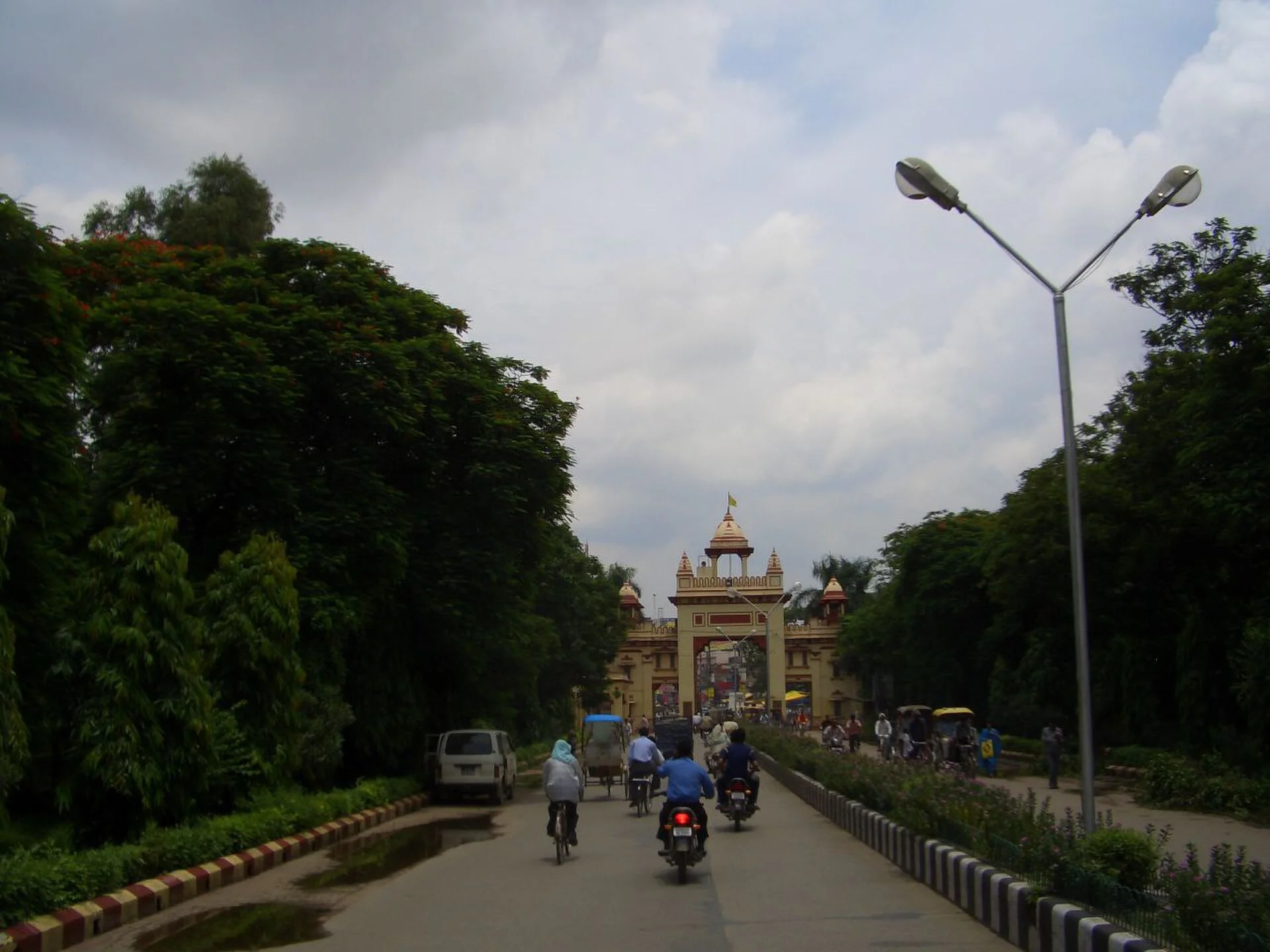 वीज़ा और प्रवेश आवश्यकताएँ