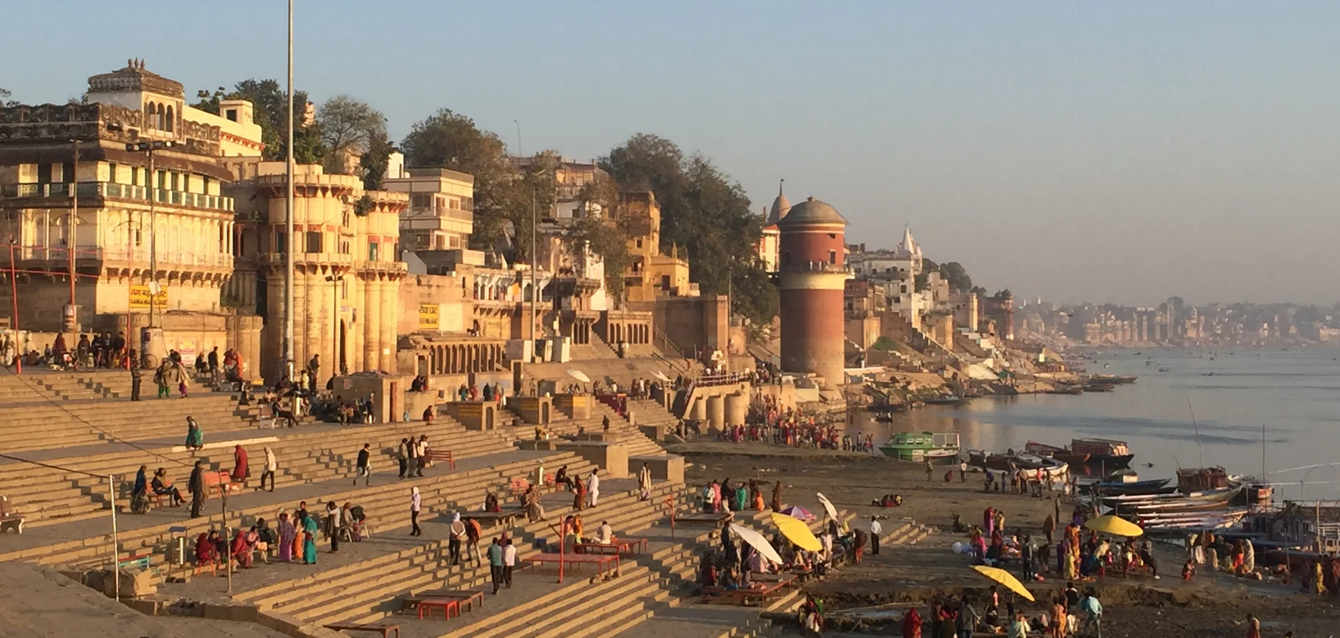 सुबह-ए-बनारस: वाराणसी में जादुई सुबह