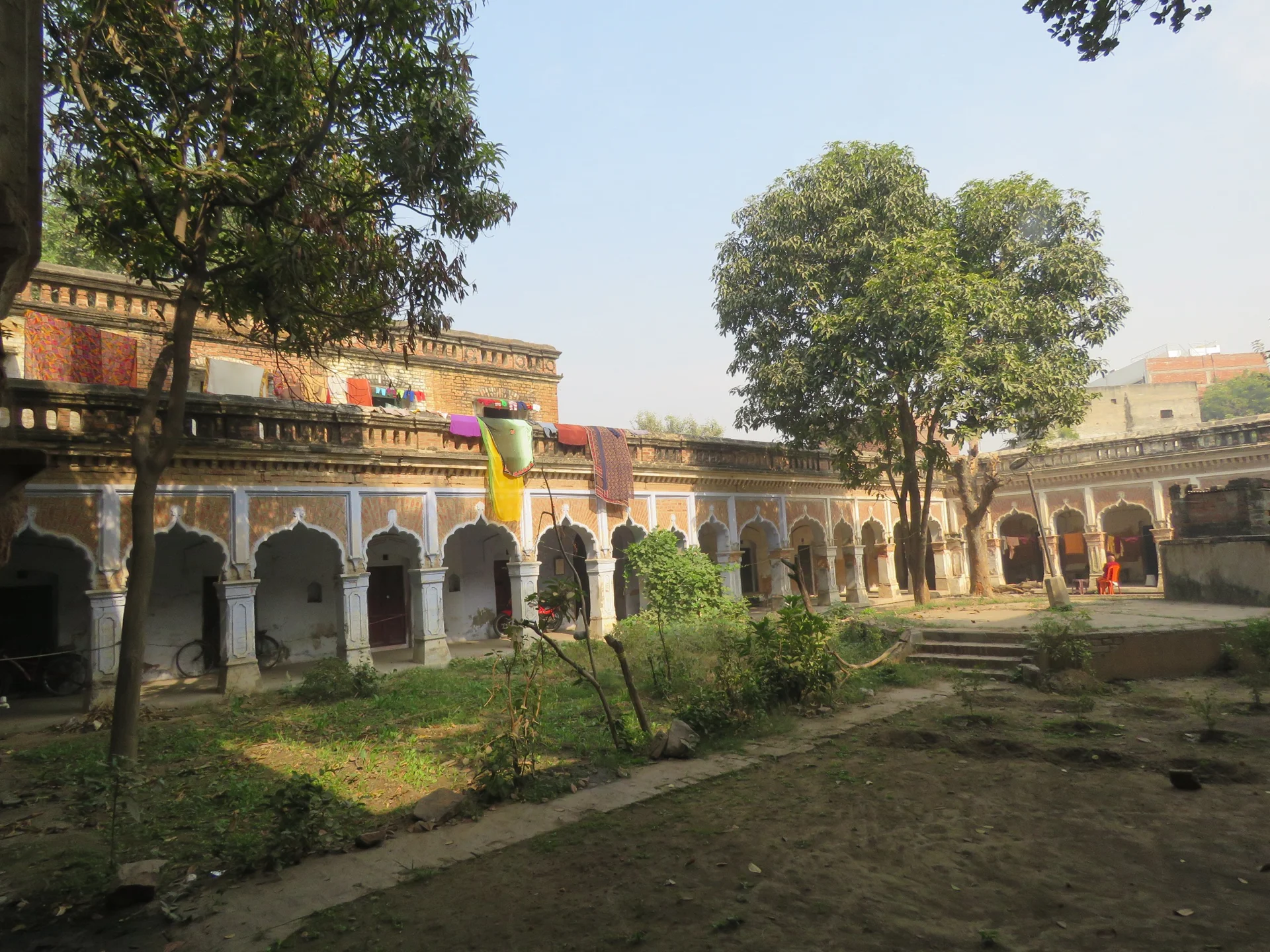 वाराणसी के सबसे अच्छे आश्रम: बनारस रिट्रीट्स के लिए आध्यात्मिक गाइड