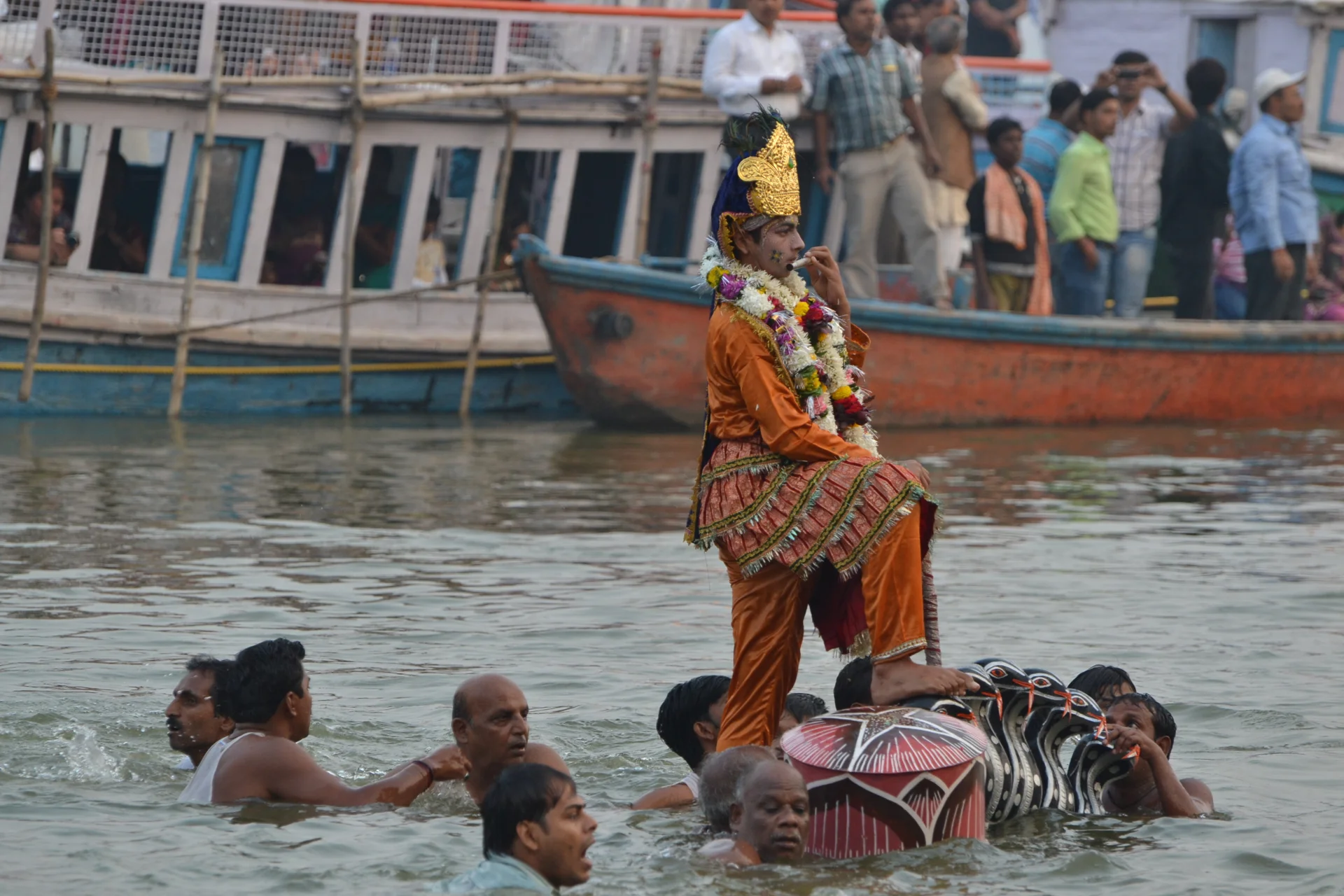 वाराणसी का नाग नथैया: पौराणिक कृष्ण उत्सव गाइड