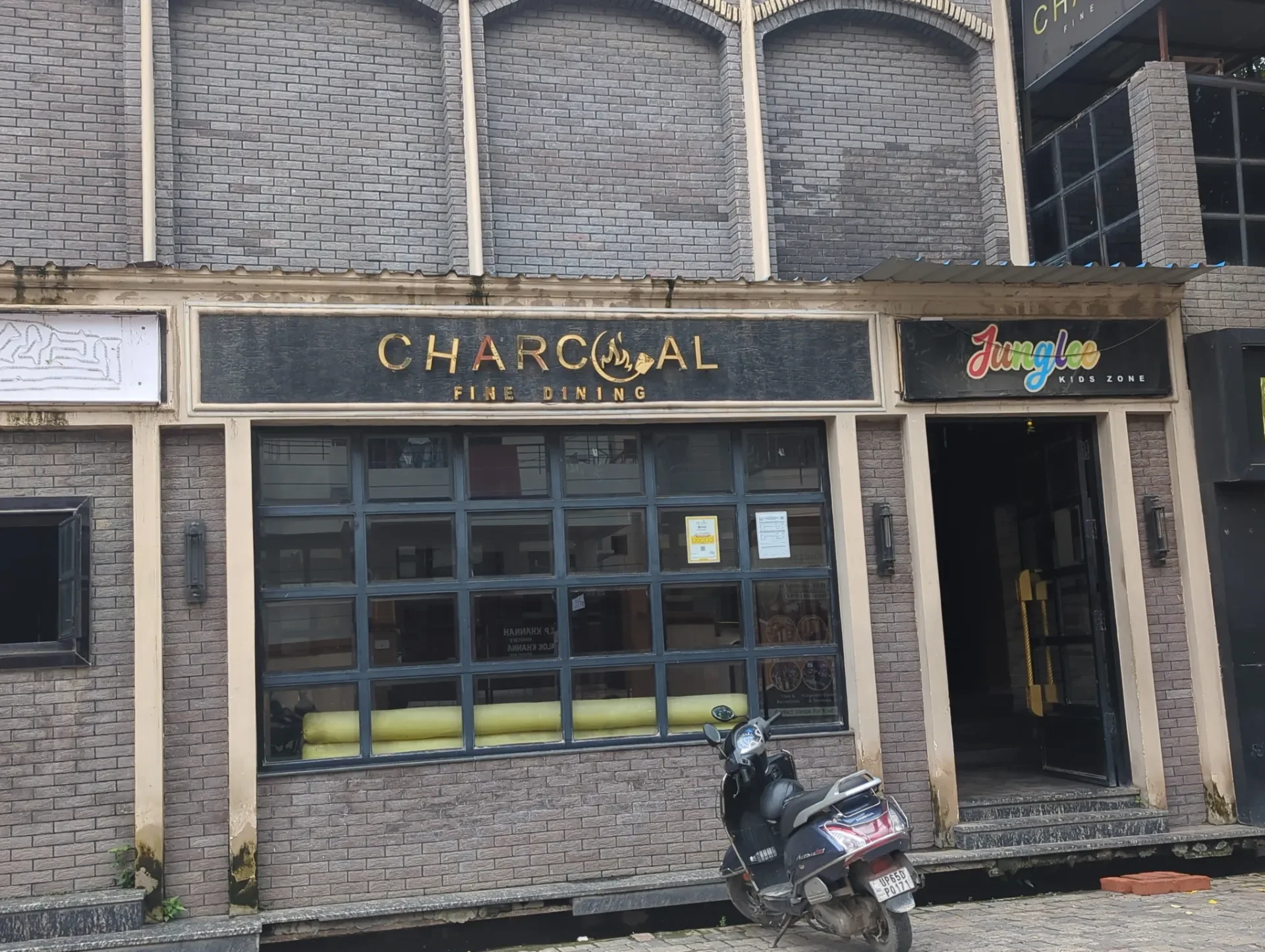 Charcoal Fine Dining in Sigra, Varanasi