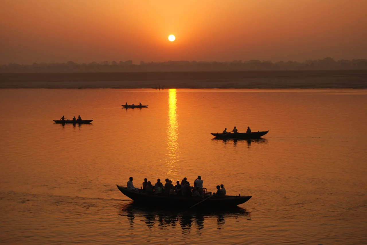Savor Sunrise Boat Rides on the Ganges